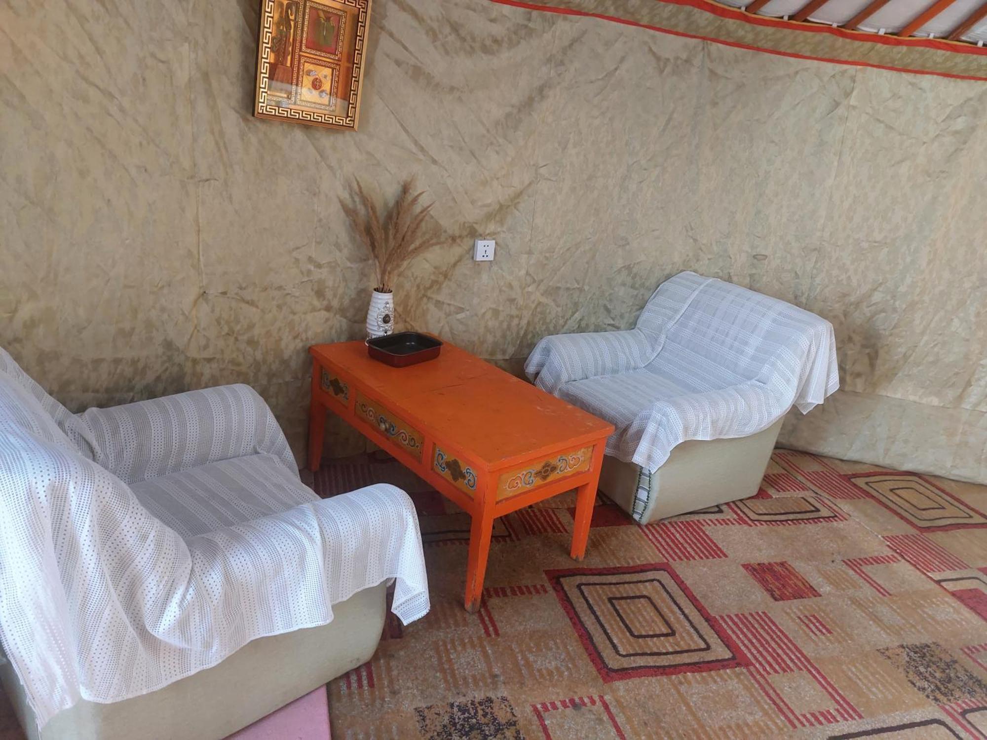 Gana'S Guest House And Tours Oelan-bator Buitenkant foto