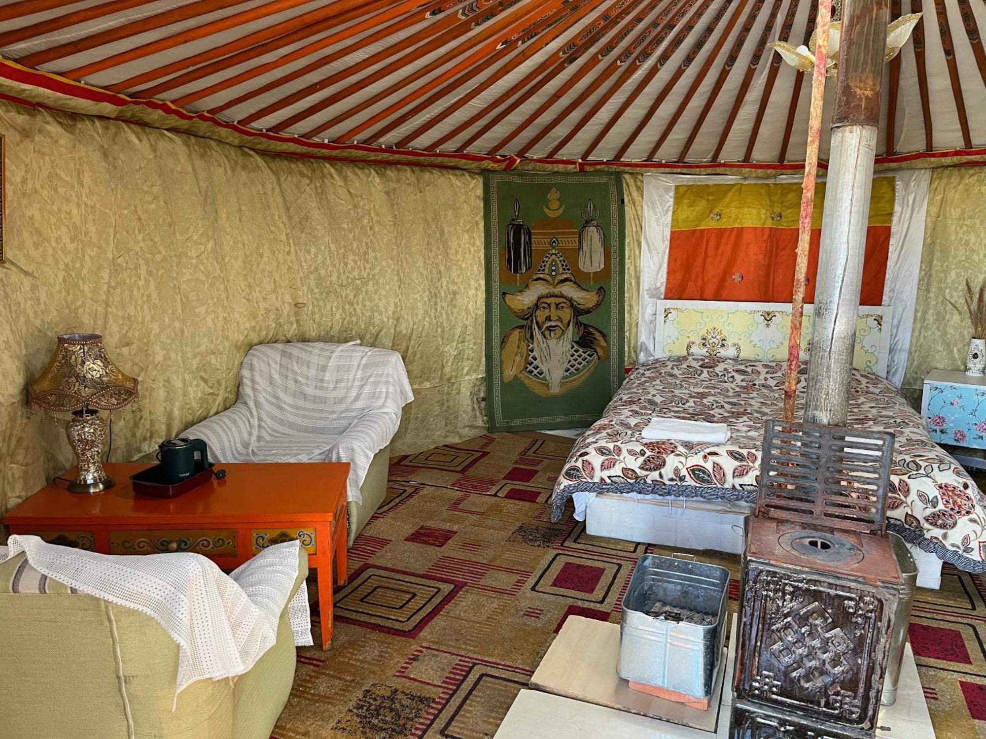 Gana'S Guest House And Tours Oelan-bator Buitenkant foto