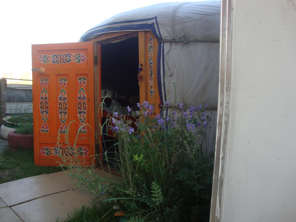 Gana'S Guest House And Tours Oelan-bator Buitenkant foto
